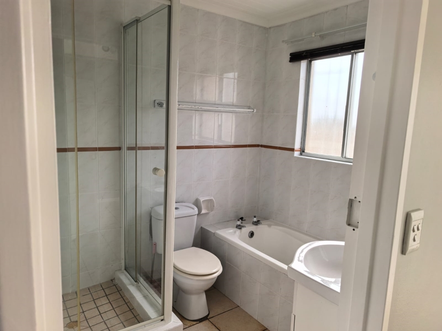 1 Bedroom Property for Sale in Table View Western Cape